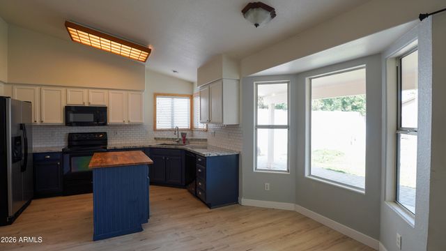 15231 N 87TH Drive, Peoria, AZ 85381