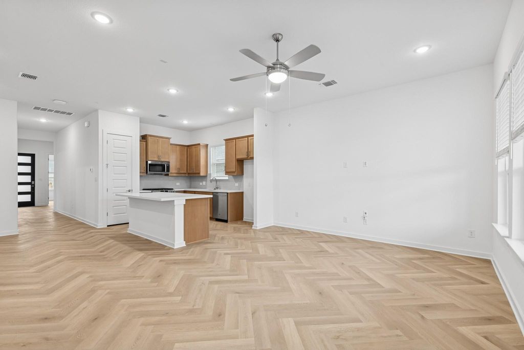 565 Darley Oak DR, Dripping Springs, TX 78620