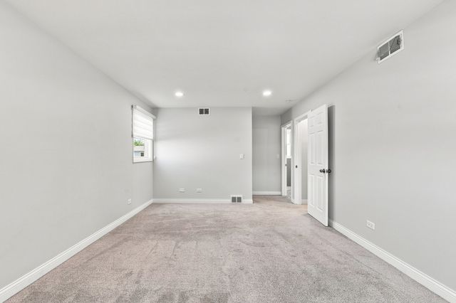 1805 W Willow Lane, Mount Prospect, IL 60056