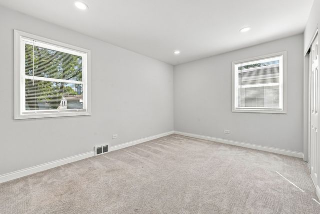 1805 W Willow Lane, Mount Prospect, IL 60056