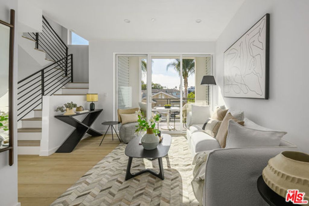 5845 David Avenue, Los Angeles, CA 90034