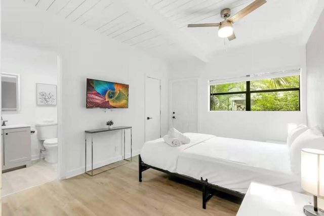 3070 NE 13th Ave, Oakland Park, FL 33334