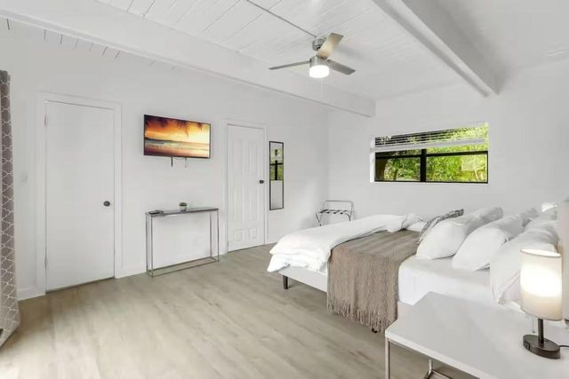 3070 NE 13th Ave, Oakland Park, FL 33334