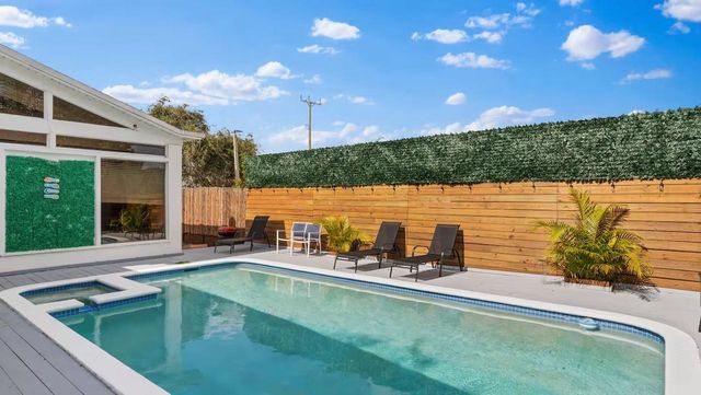 3070 NE 13th Ave, Oakland Park, FL 33334