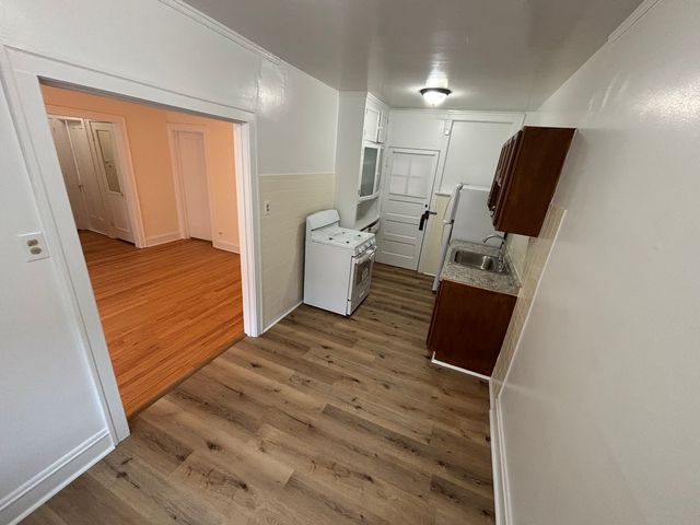 2216 W Thome Avenue 3-B, Chicago, IL 60659