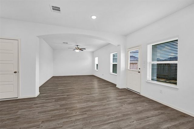 3210 Falling Brook Drive, Baytown, TX 77521