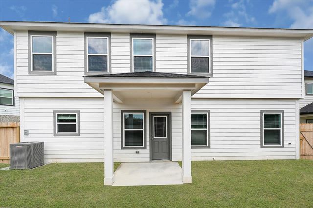 3210 Falling Brook Drive, Baytown, TX 77521