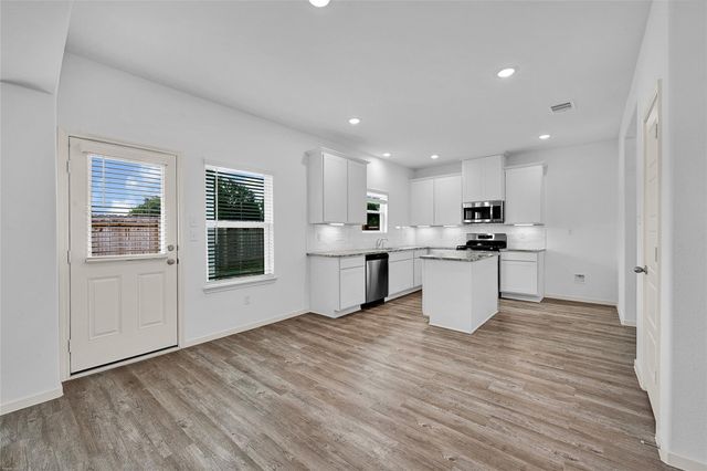 3210 Falling Brook Drive, Baytown, TX 77521