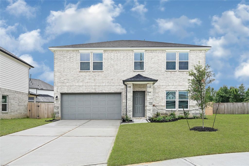 3210 Falling Brook Drive, Baytown, TX 77521