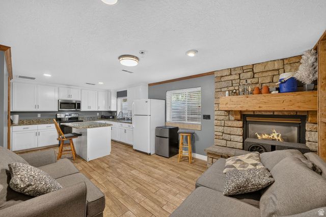 301 S MAPLE DR, Woodland Hills, UT 84653
