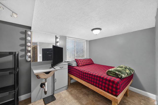 301 S MAPLE DR, Woodland Hills, UT 84653