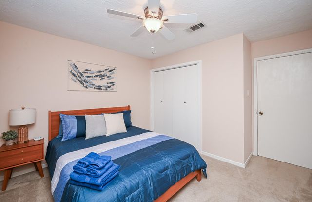 19414 Dianeshire Drive, North Houston, TX 77388