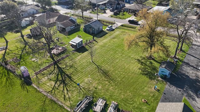 1717 Cresline Street, Houston, TX 77093