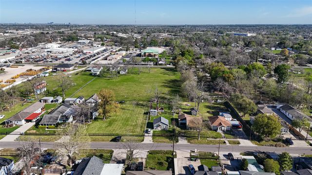 1717 Cresline Street, Houston, TX 77093
