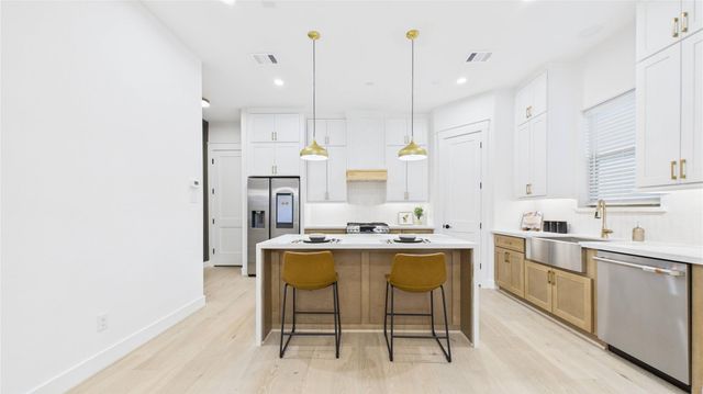 5410 Nolda Street C, Houston, TX 77007