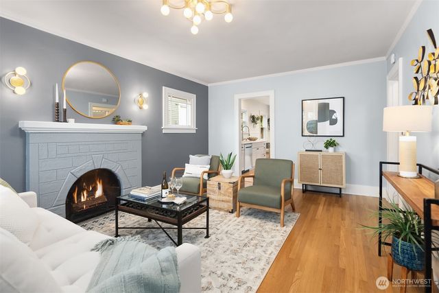 832 NW 67th Street, Seattle, WA 98117