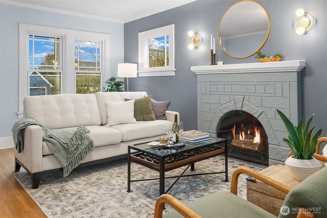 832 NW 67th Street, Seattle, WA 98117