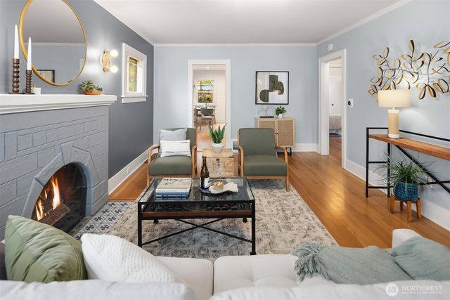 832 NW 67th Street, Seattle, WA 98117