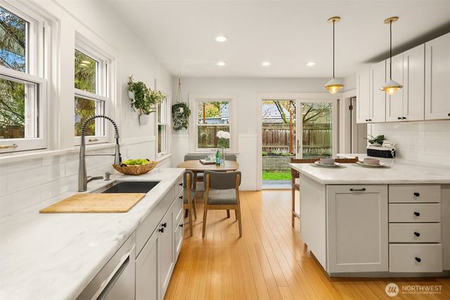 832 NW 67th Street, Seattle, WA 98117