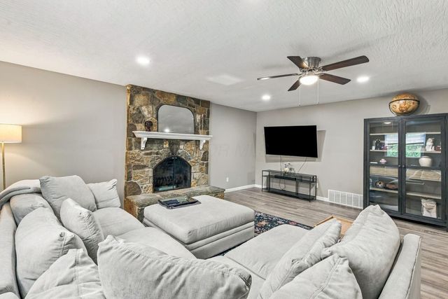 3694 Westbrook Drive, Hilliard, OH 43026
