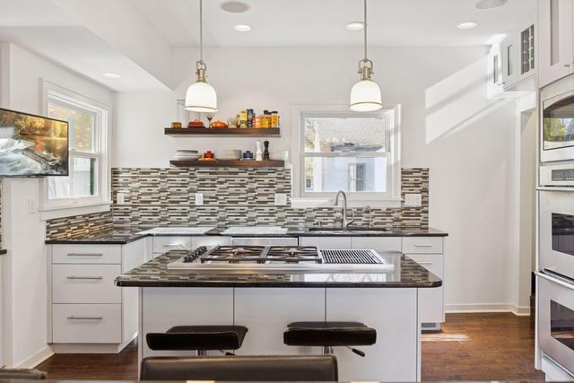 6017 Oxford Street, Saint Louis Park, MN 55416