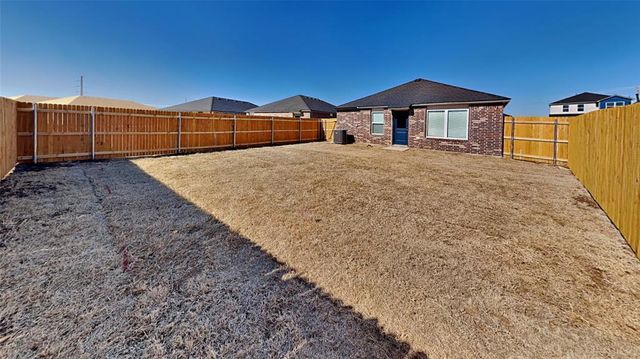 9320 NW 129th Street, Yukon, OK 73099