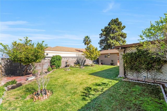 6656 Light Breeze Drive, Las Vegas, NV 89108