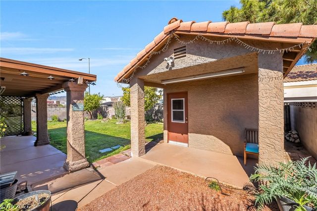 6656 Light Breeze Drive, Las Vegas, NV 89108