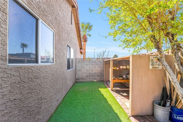 6656 Light Breeze Drive, Las Vegas, NV 89108