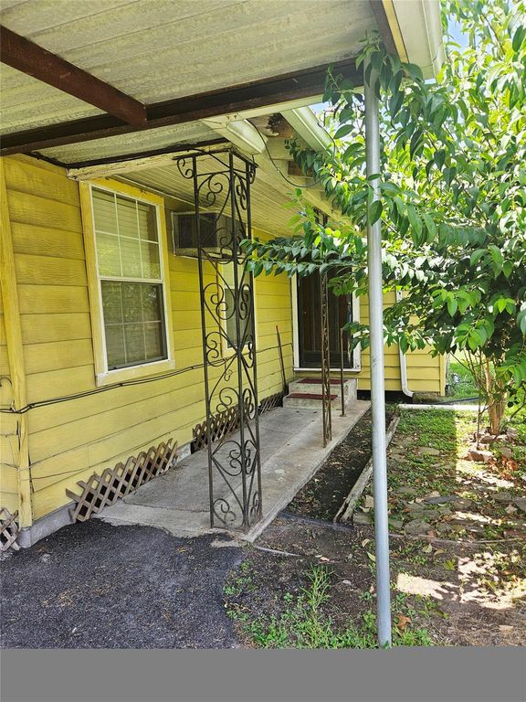 7226 Philibert Lane, Houston, TX 77028