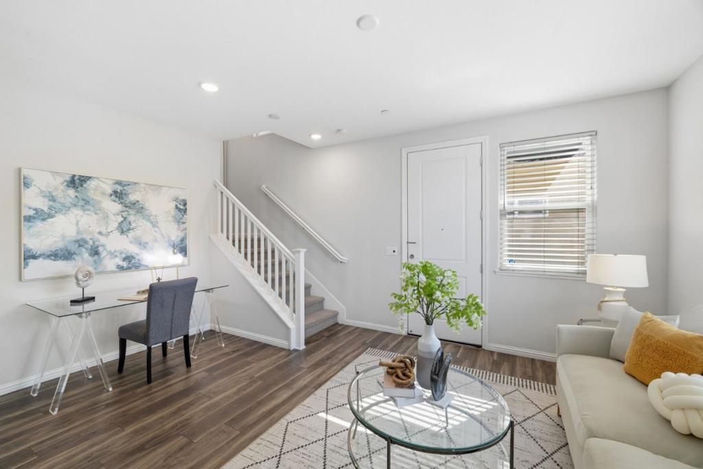 Image 5 of property listing at 2420 Kita Lane, San Jose, CA 95133