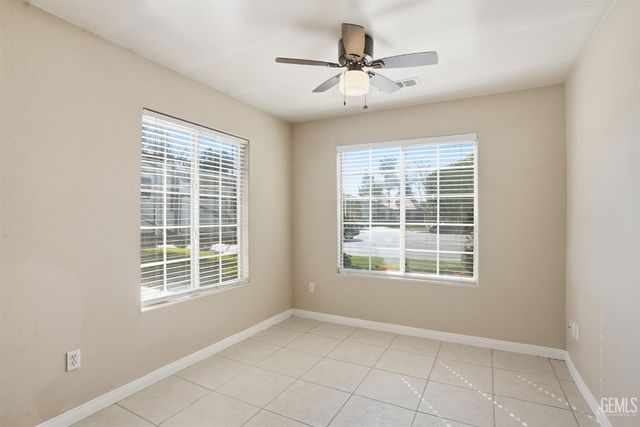 12108 Flat Iron Court, Bakersfield, CA 93312