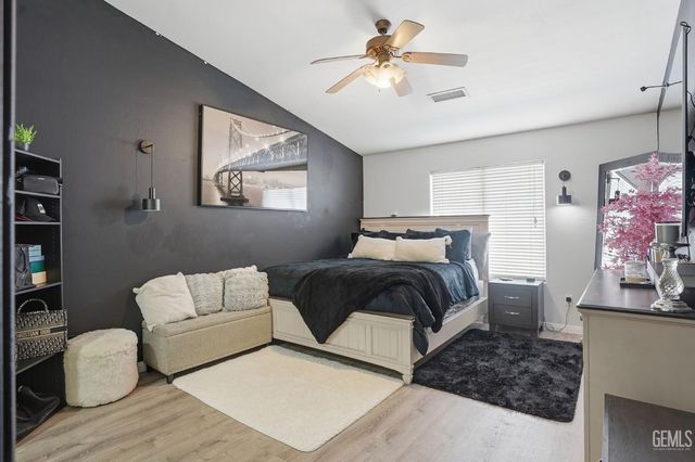 12108 Flat Iron Court, Bakersfield, CA 93312