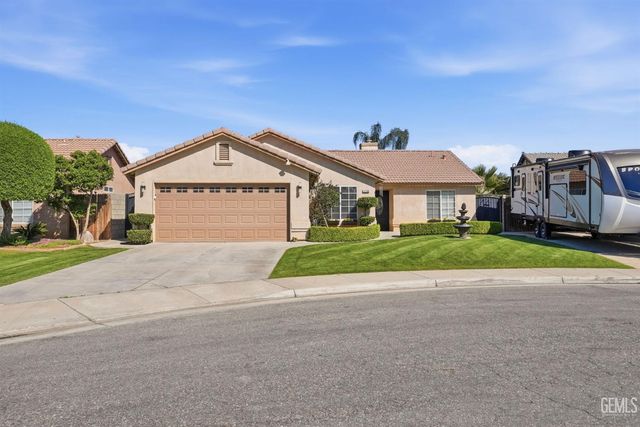 12108 Flat Iron Court, Bakersfield, CA 93312