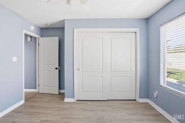 12108 Flat Iron Court, Bakersfield, CA 93312