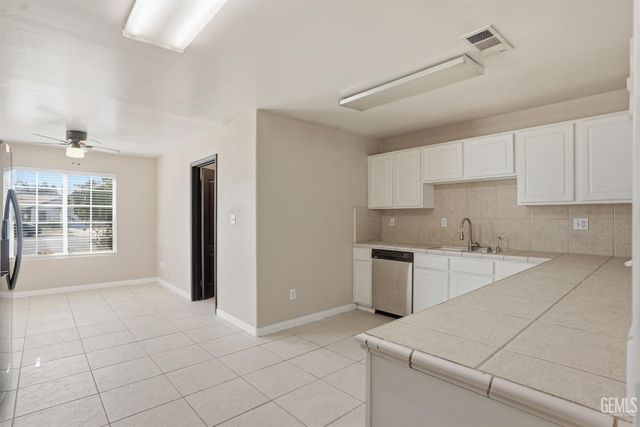 12108 Flat Iron Court, Bakersfield, CA 93312