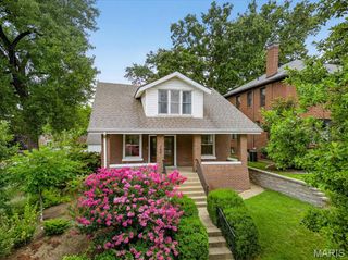 7621 Teasdale Avenue, University City, MO 63130