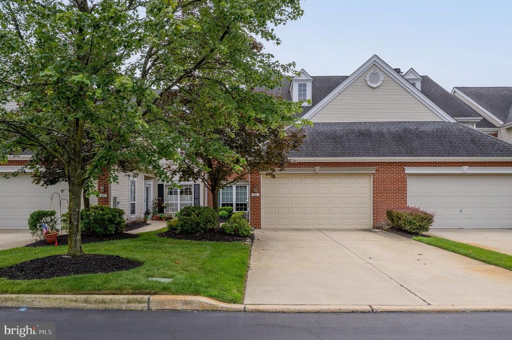 61 GRAND BANKS CIR, Marlton, NJ 08053
