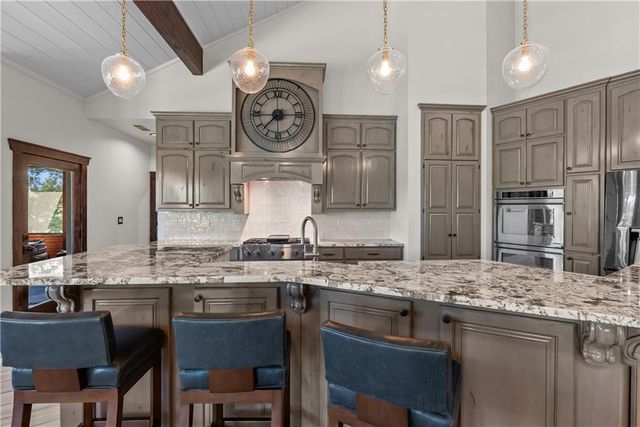 1647 NE Ozark Drive, Lee's Summit, MO 64086