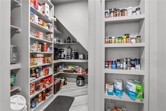1647 NE Ozark Drive, Lee's Summit, MO 64086