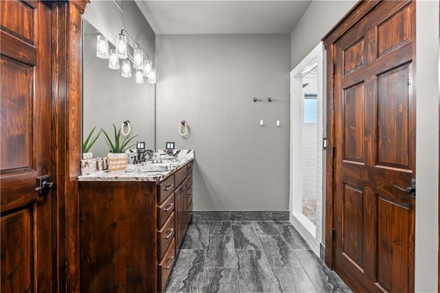 1647 NE Ozark Drive, Lee's Summit, MO 64086