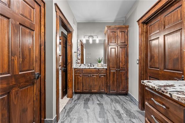 1647 NE Ozark Drive, Lee's Summit, MO 64086