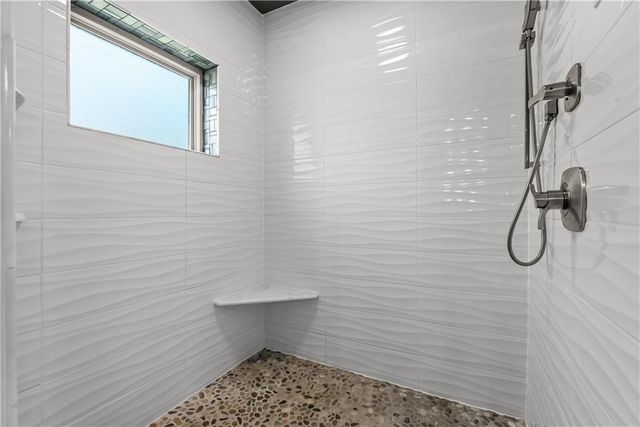 1647 NE Ozark Drive, Lee's Summit, MO 64086