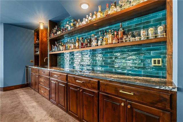 1647 NE Ozark Drive, Lee's Summit, MO 64086