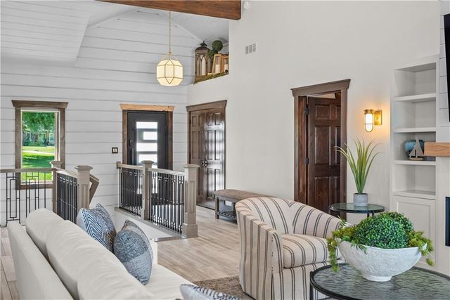 1647 NE Ozark Drive, Lee's Summit, MO 64086
