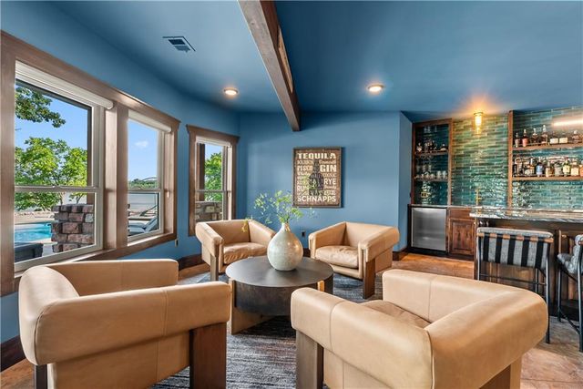 1647 NE Ozark Drive, Lee's Summit, MO 64086