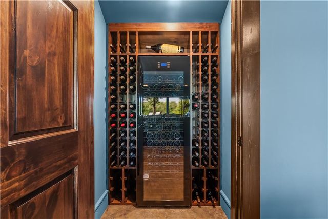 1647 NE Ozark Drive, Lee's Summit, MO 64086