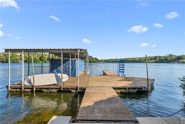 1647 NE Ozark Drive, Lee's Summit, MO 64086