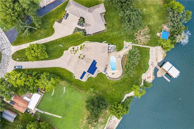 1647 NE Ozark Drive, Lee's Summit, MO 64086