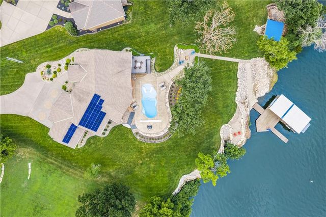 1647 NE Ozark Drive, Lee's Summit, MO 64086